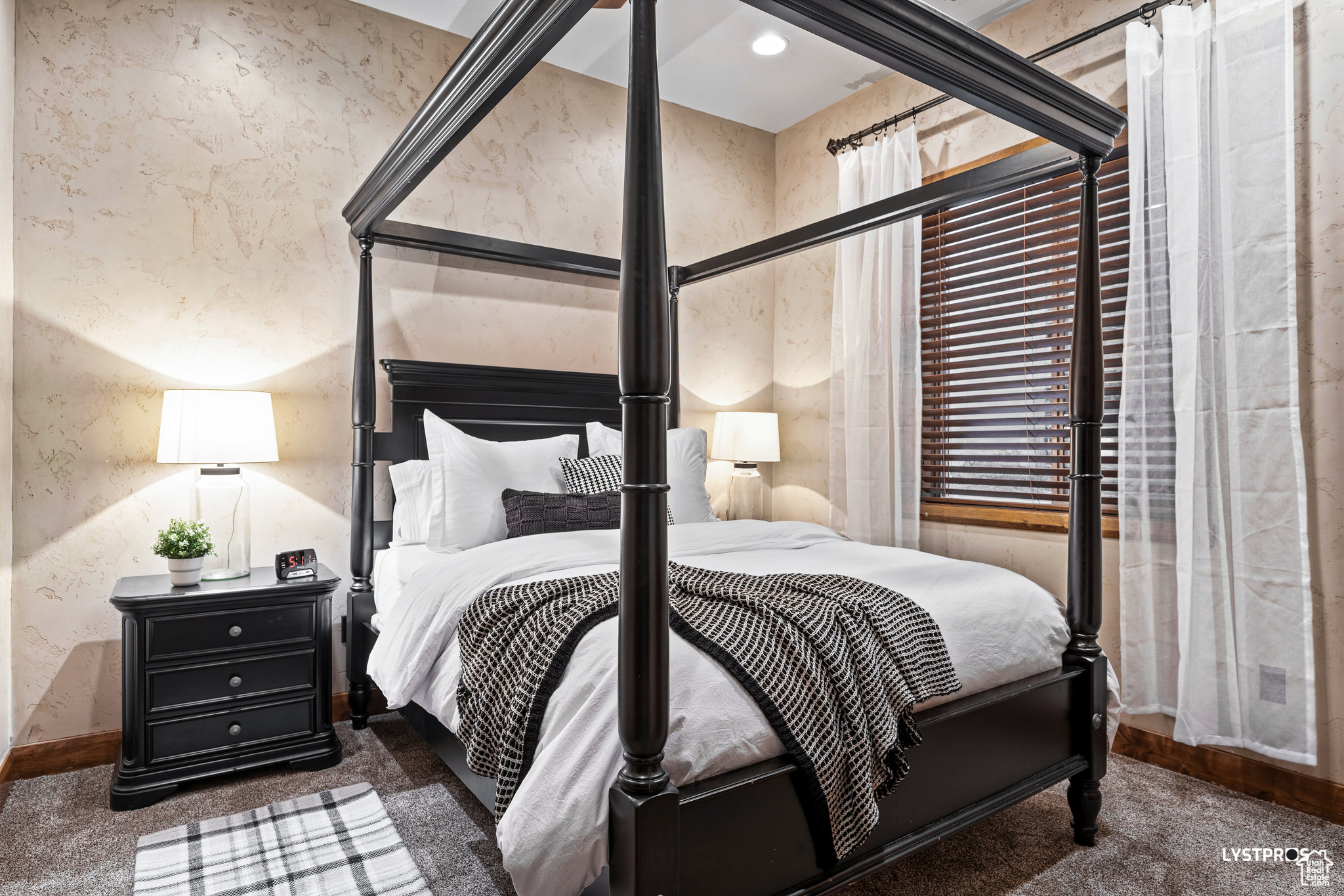 SHADOW MOUNTAIN TOWNHOMES - Residential