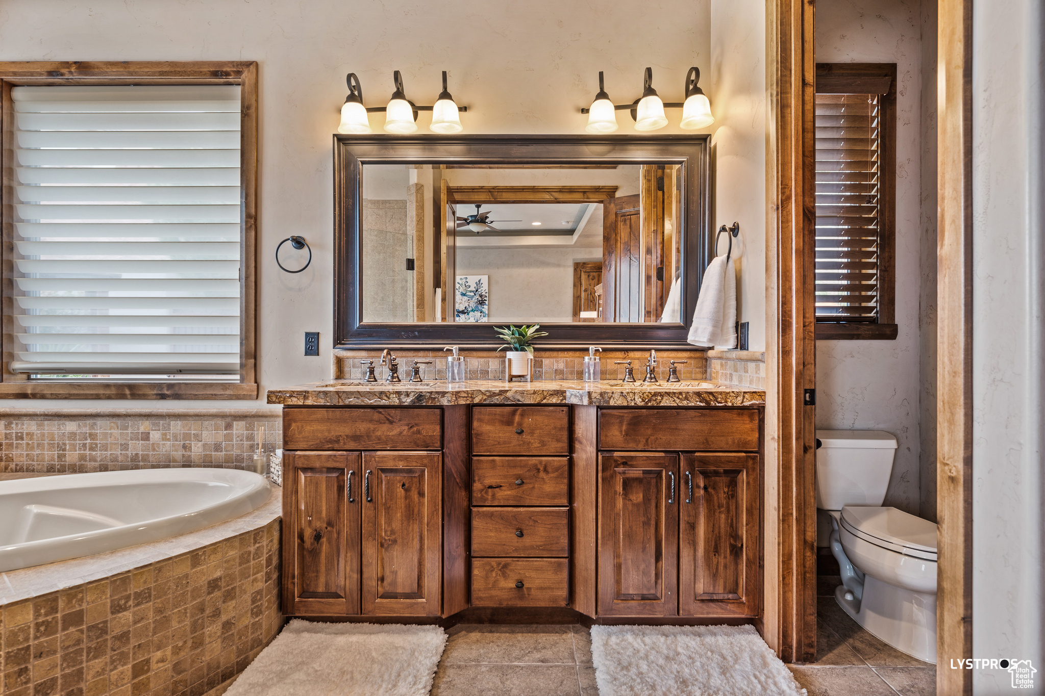 SHADOW MOUNTAIN TOWNHOMES - Residential