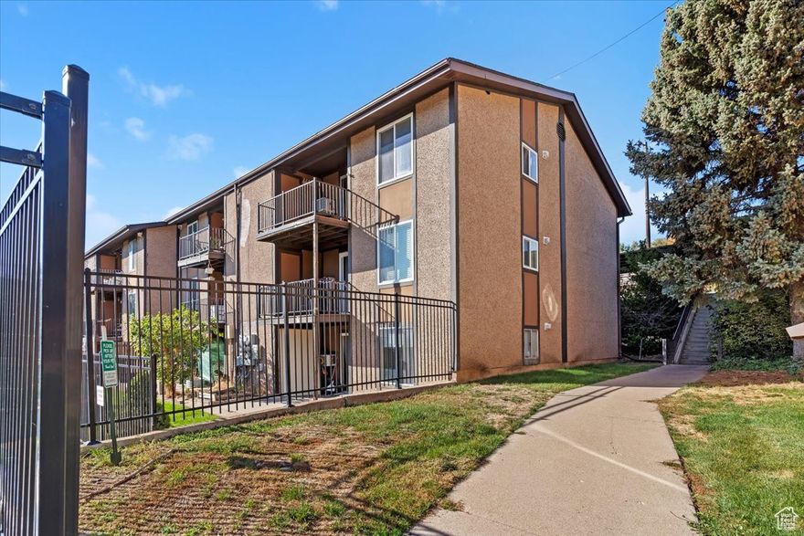 Enjoy breathtaking mountain views from this beautifully updated 2-bedroom, 1-bath condo in a desirable HOA community. Inside, you'll find modern finishes, updated flooring, and a sleek kitchen with stainless steel appliances-all included. The open-concept layout offers bright, comfortable living spaces, perfect for relaxing or entertaining. Community amenities include a sparkling swimming pool and well-maintained grounds. Conveniently located and move-in ready-this one won't last! Schedule your showing today!