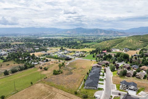 Photo of 950 SWISS ALPINE RD, Midway, UT 84049 (MLS # 2180800)