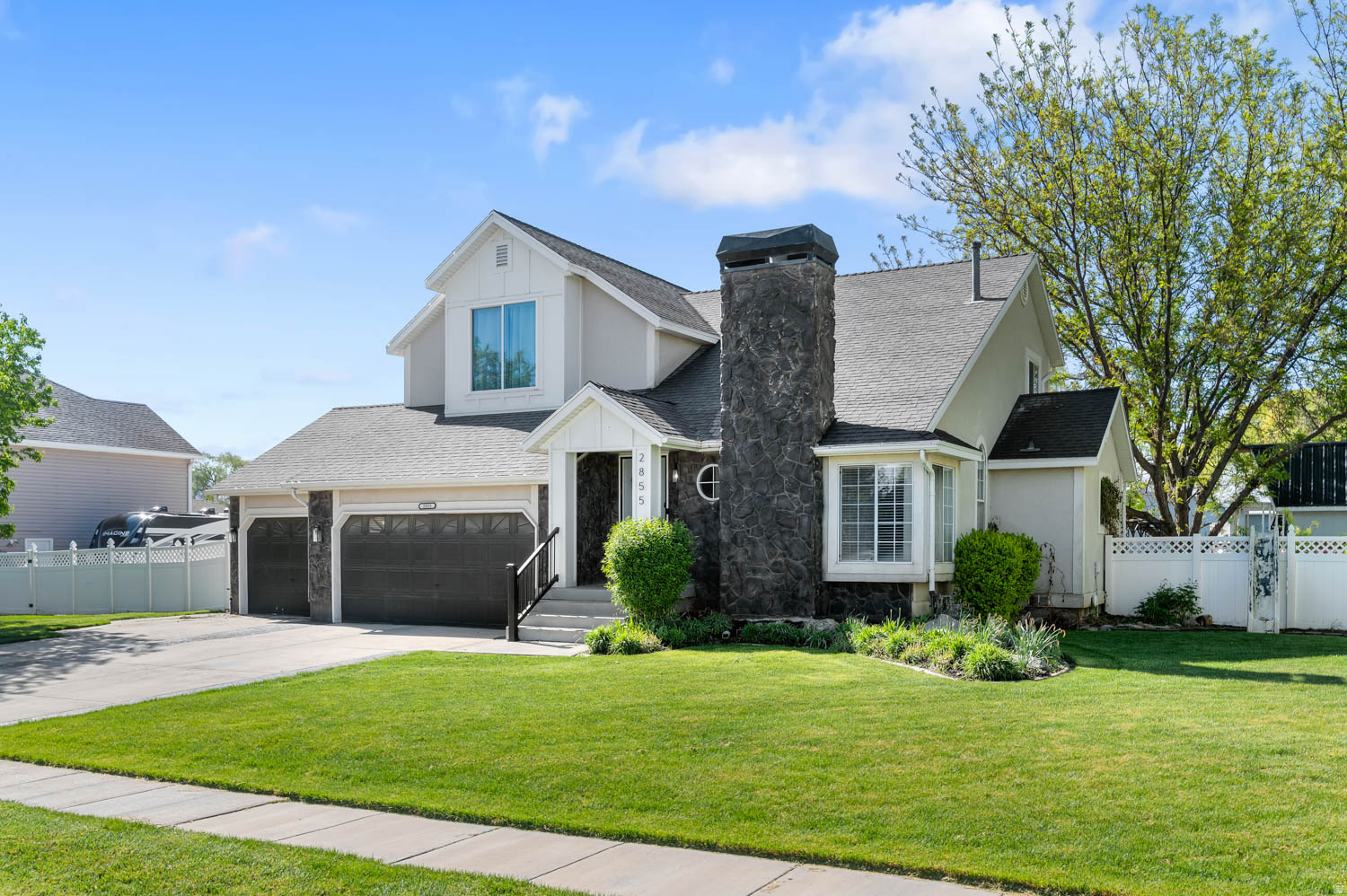 GOLDEN MEADOWS - Residential