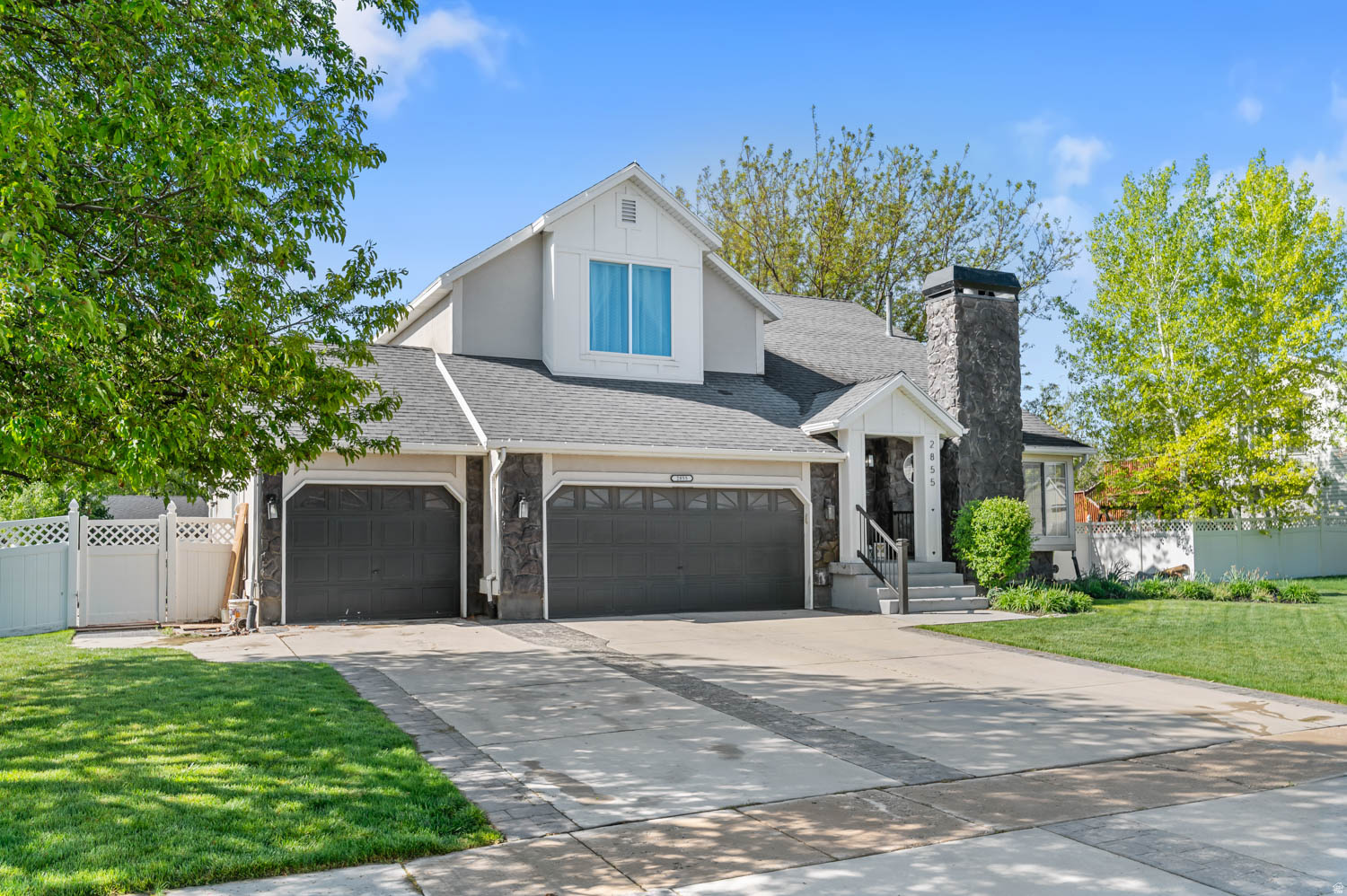 GOLDEN MEADOWS - Residential