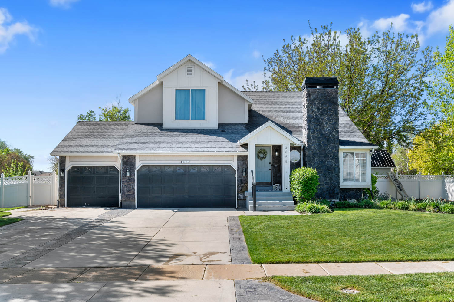 GOLDEN MEADOWS - Residential
