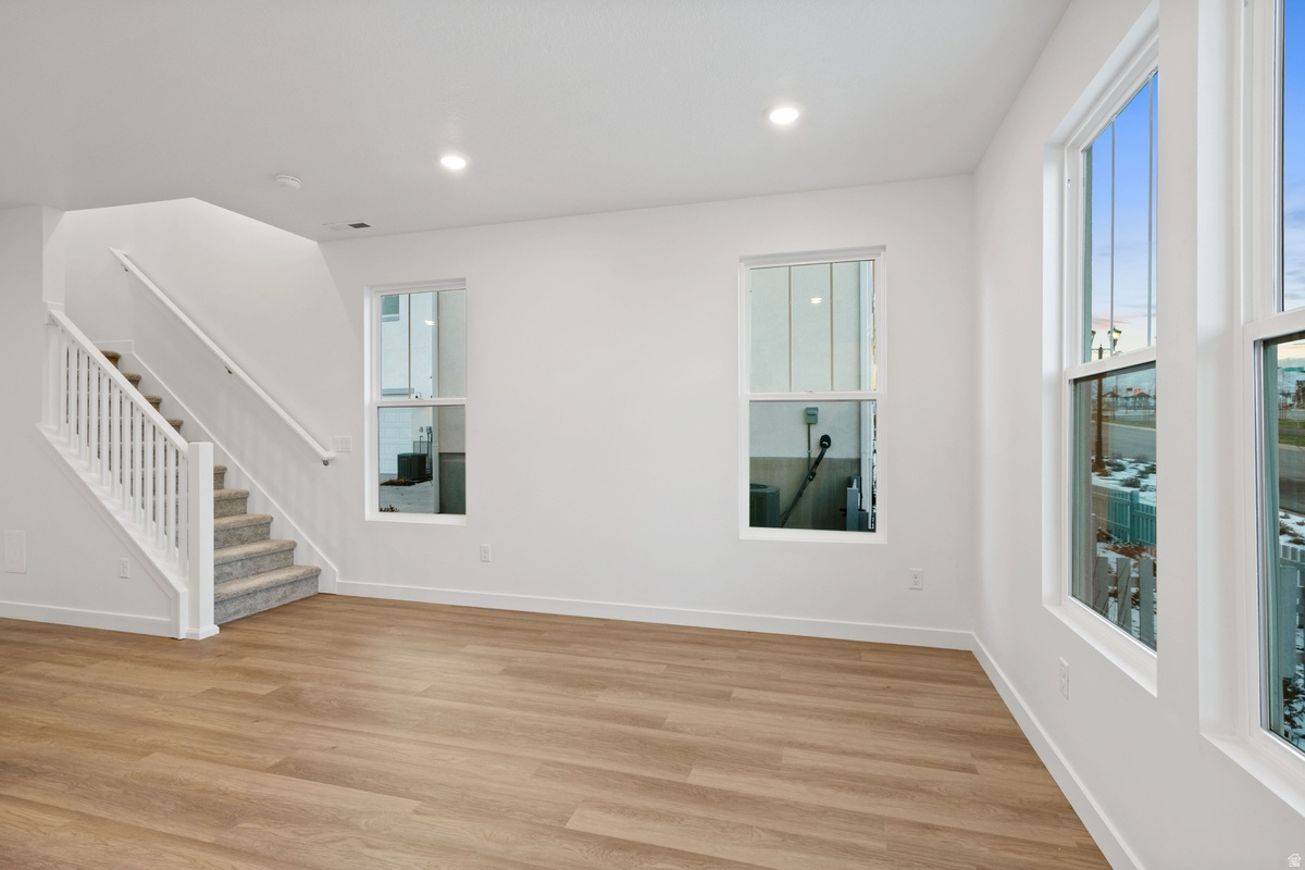 DAYBREAK - Residential