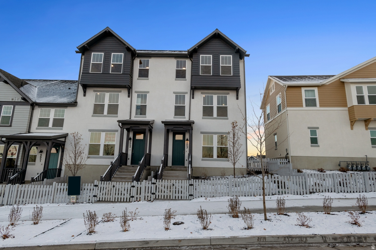 DAYBREAK - Residential