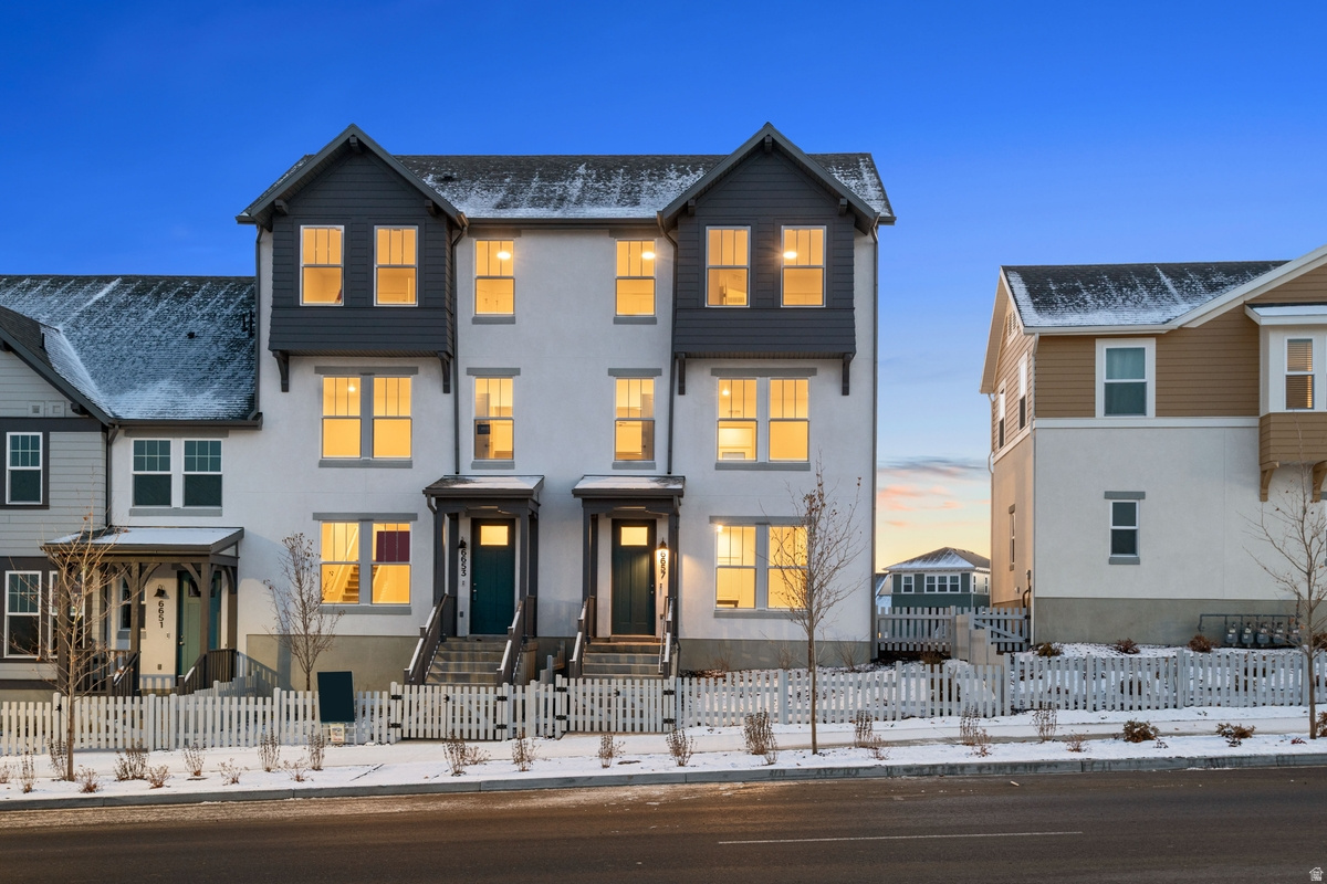 DAYBREAK - Residential