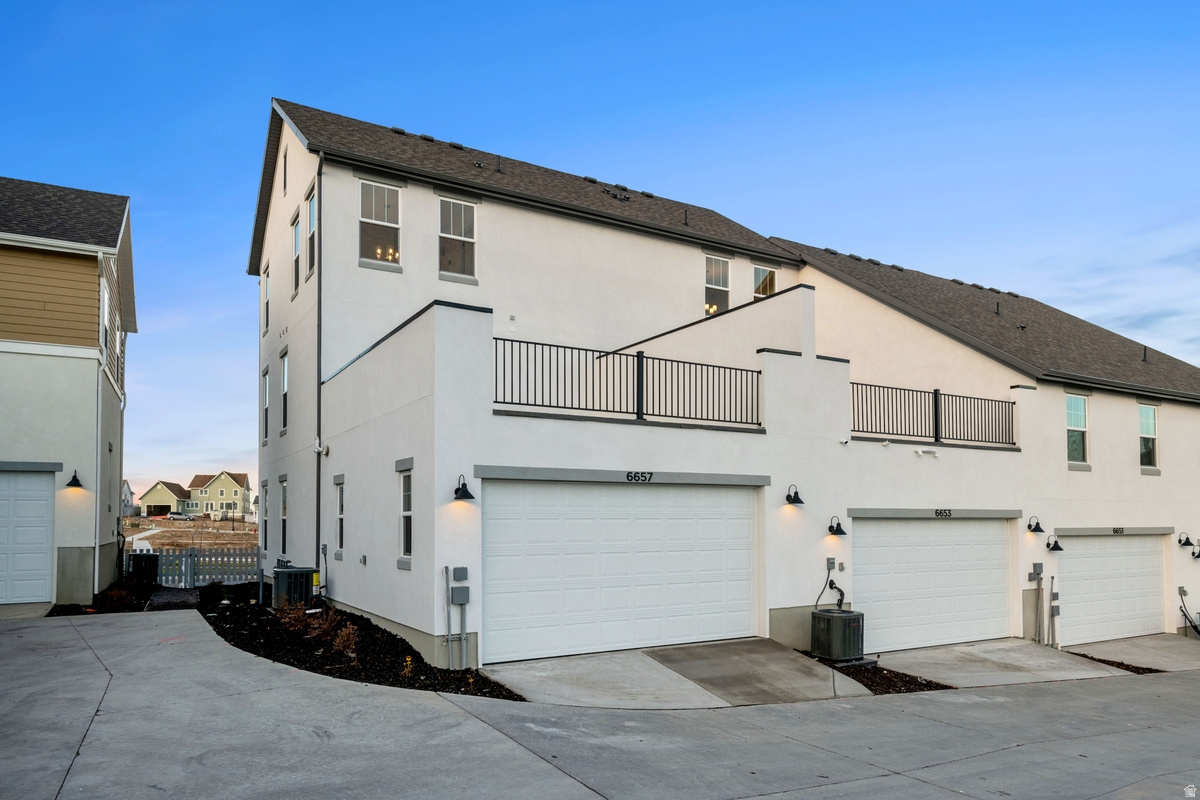 DAYBREAK - Residential