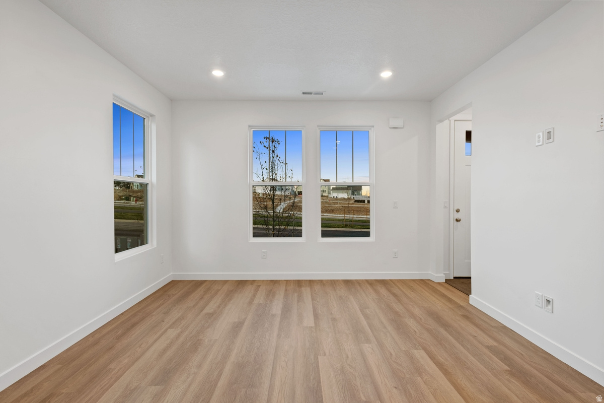 DAYBREAK - Residential