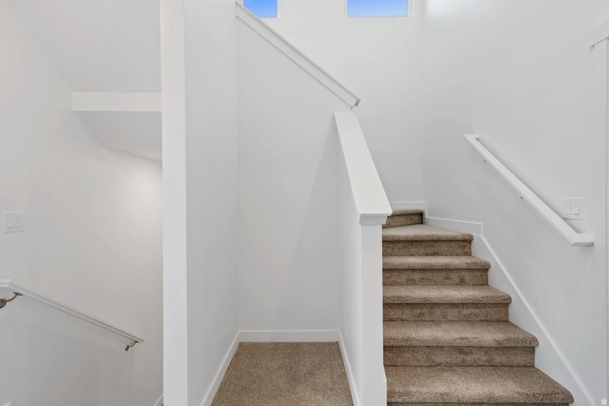 DAYBREAK - Residential