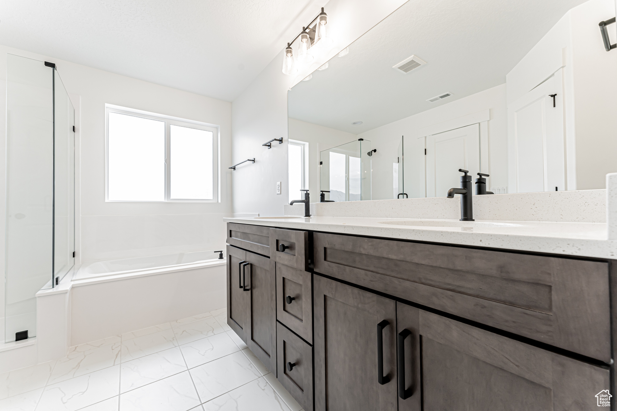 RIDGEHORNE - Residential