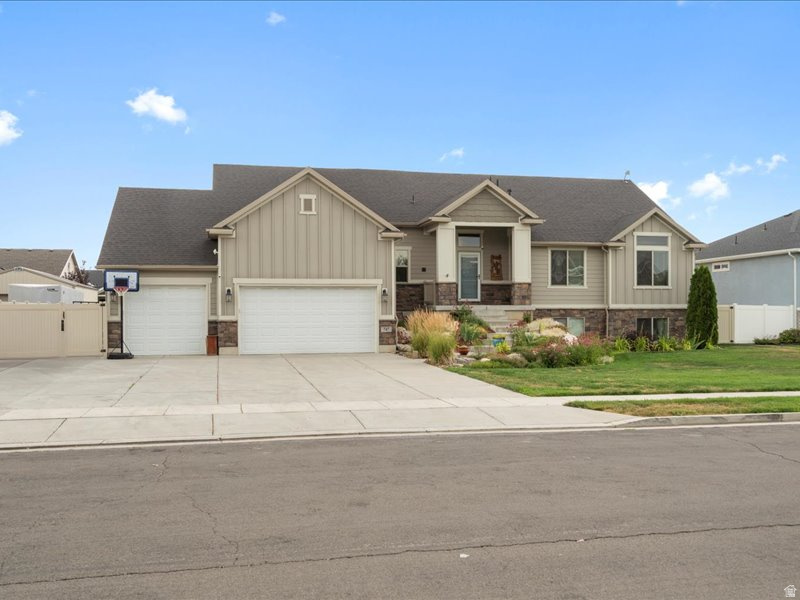 FOX MEADOWS - Residential