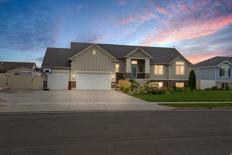 Photo of 747 W 2775 N, Pleasant View, UT 84414 (MLS # 2141467)