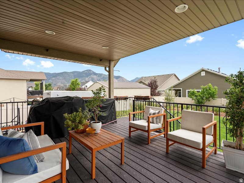 FOX MEADOWS - Residential