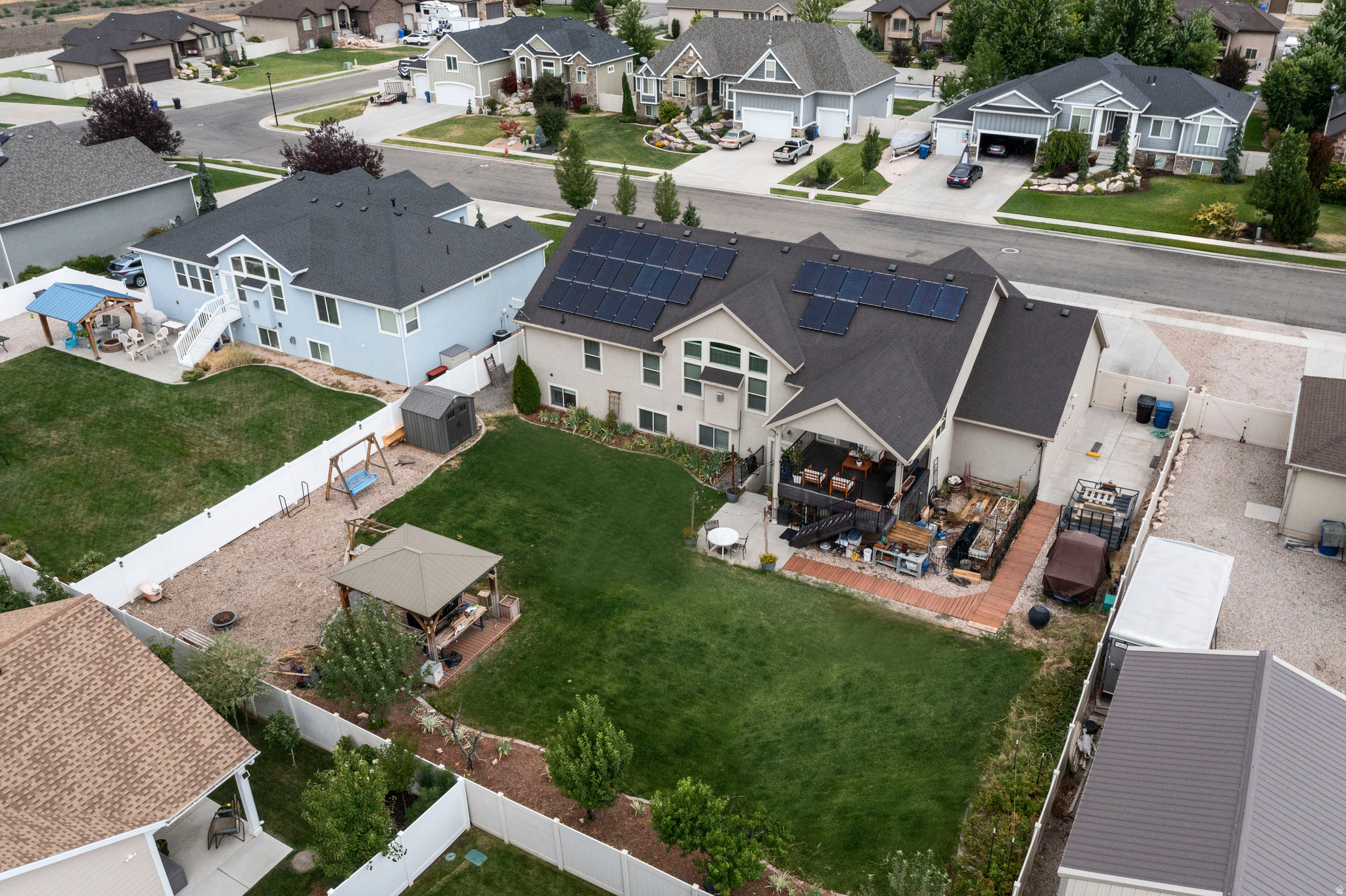 FOX MEADOWS - Residential