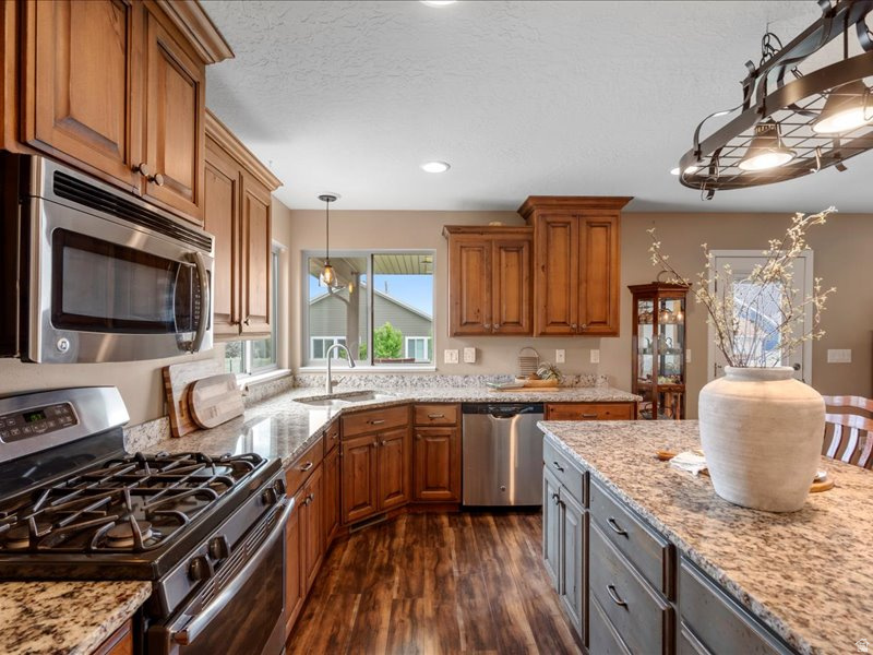 FOX MEADOWS - Residential