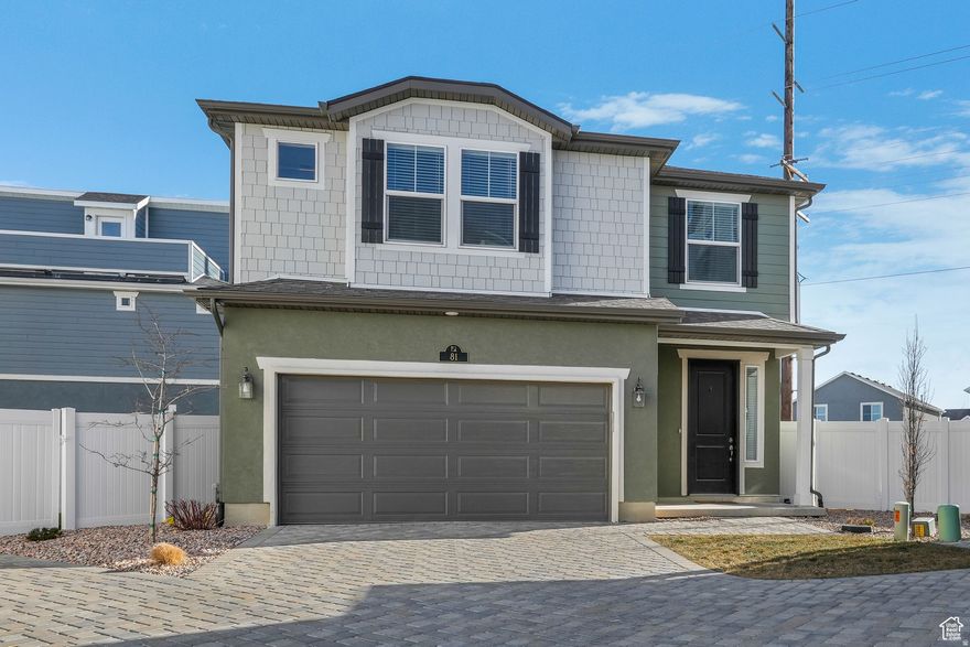 Beautiful single-family home! Right in the middle of Saratoga Springs. Great access to freeways and shopping! This home is filled with natural light and large open spaces for family, friends, and entertaining. Pets welcome. Square footage figures are provided as a courtesy estimate only and were obtained from the county records. The buyer is advised to obtain an independent measurement.