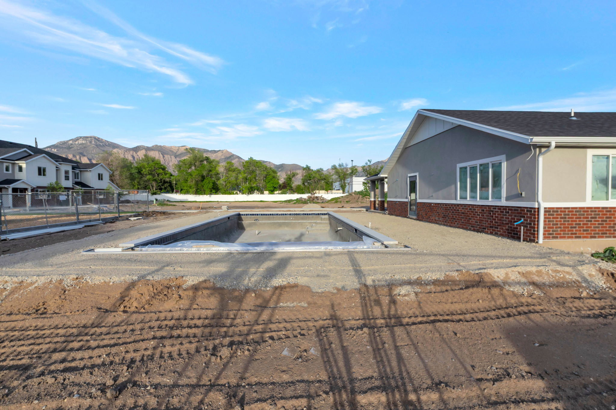 VILLAS AT THE POINTE - Residential