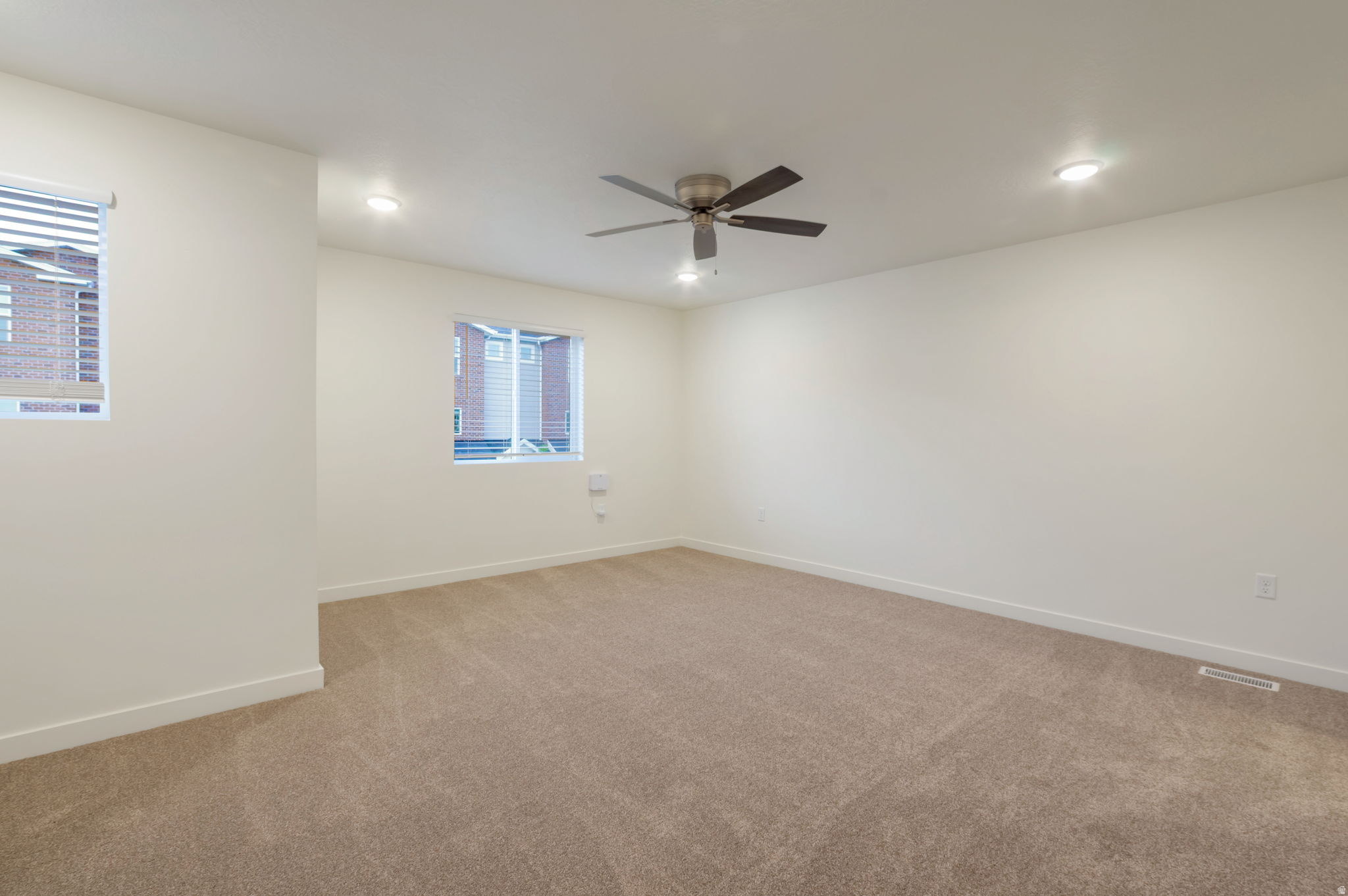 VILLAS AT THE POINTE - Residential