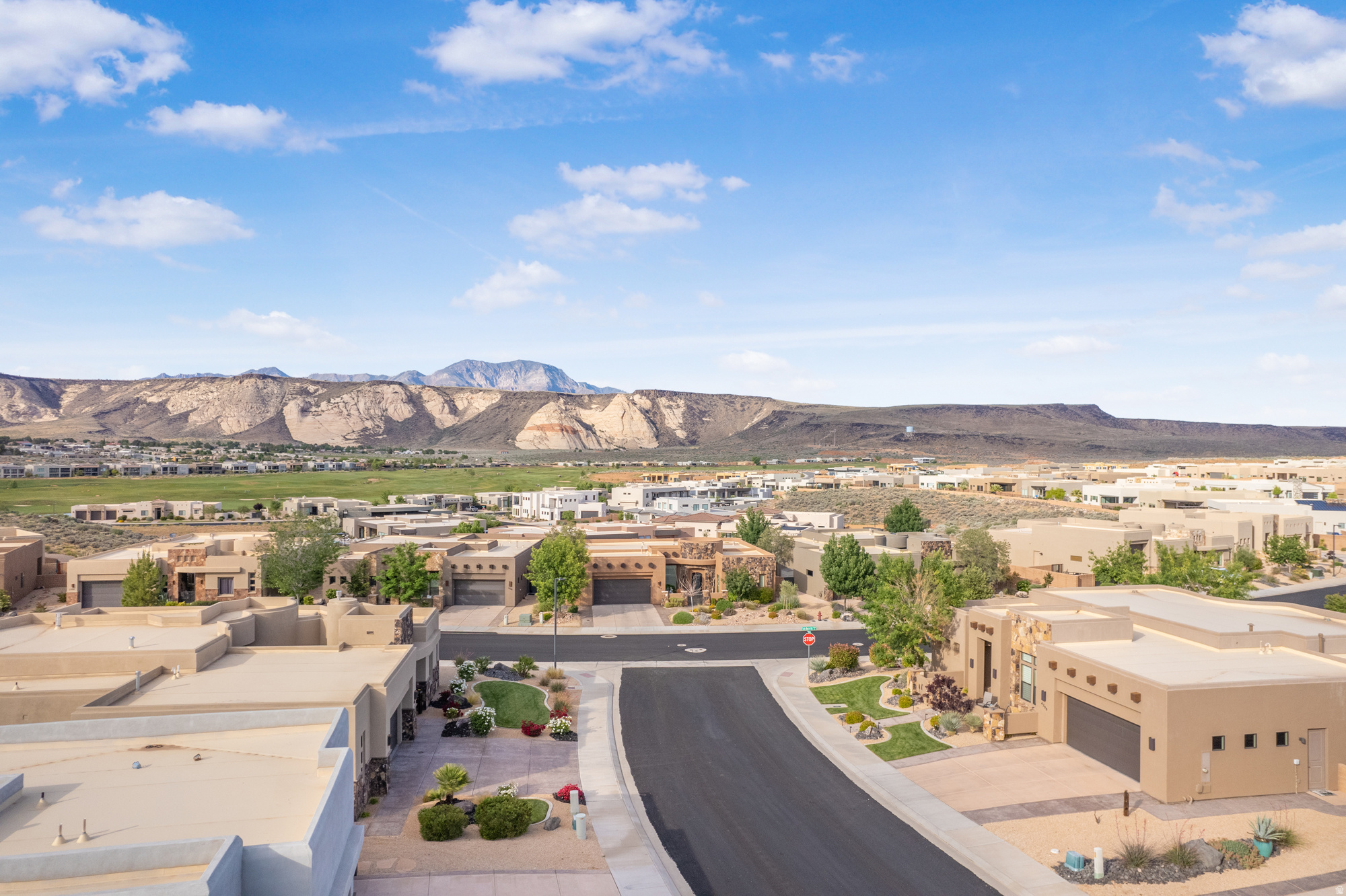 LEDGES OF ST GEORGE WHITE ROCKS PH 4 - Residential