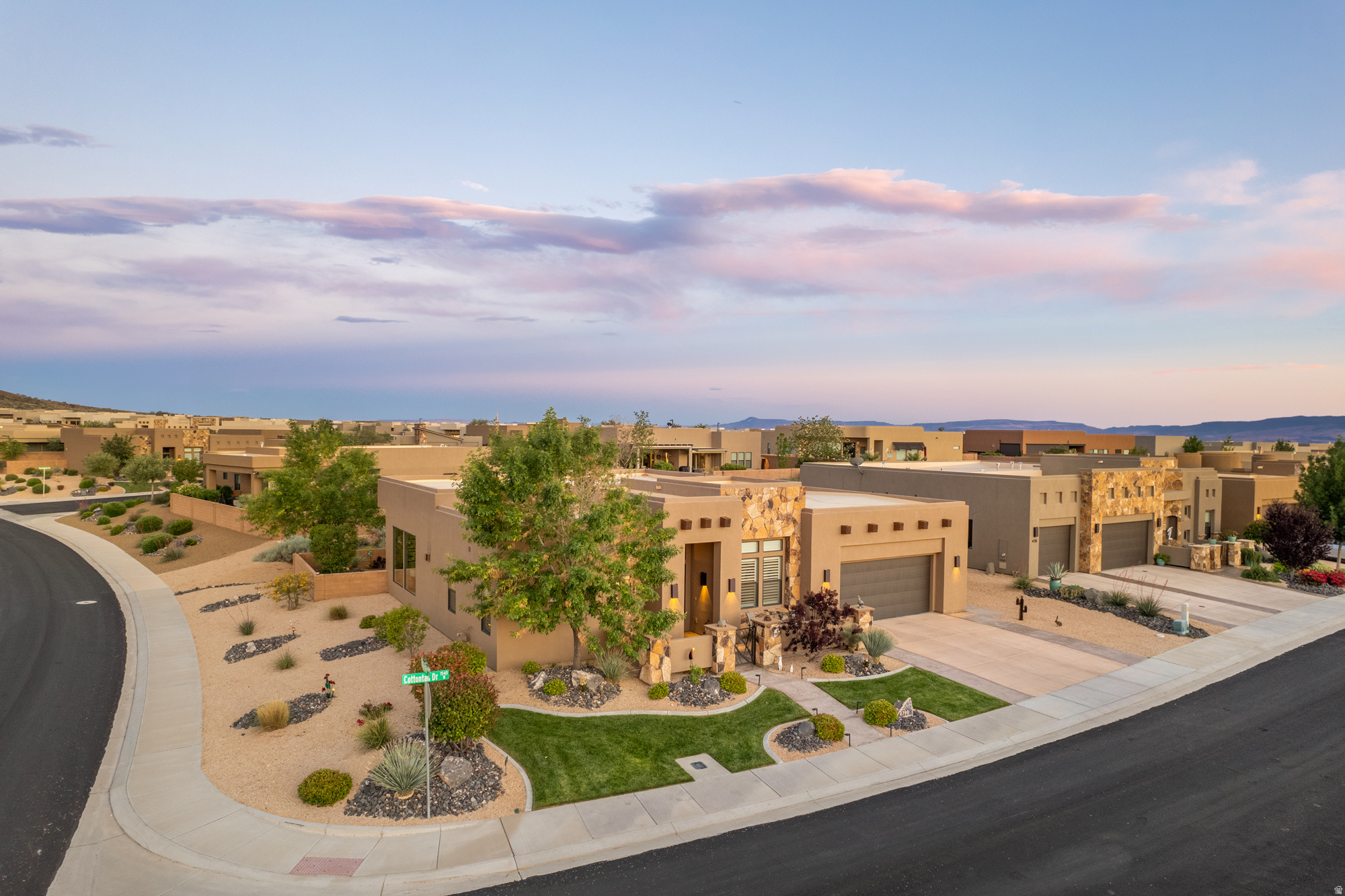 LEDGES OF ST GEORGE WHITE ROCKS PH 4 - Residential