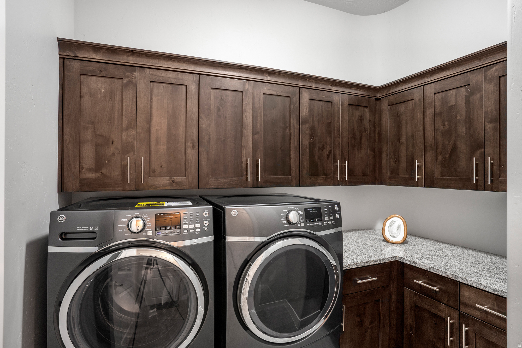 LEDGES OF ST GEORGE WHITE ROCKS PH 4 - Residential