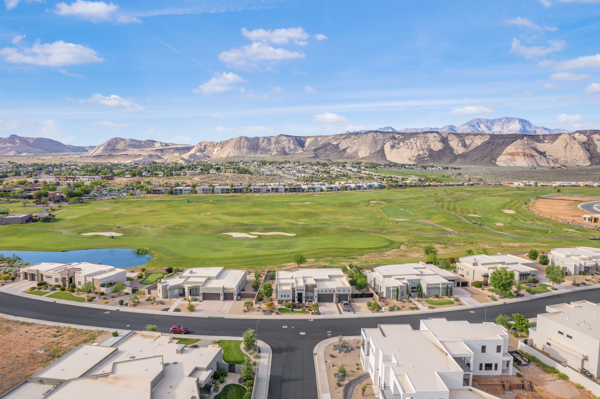 LEDGES OF ST GEORGE WHITE ROCKS PH 4 - Residential