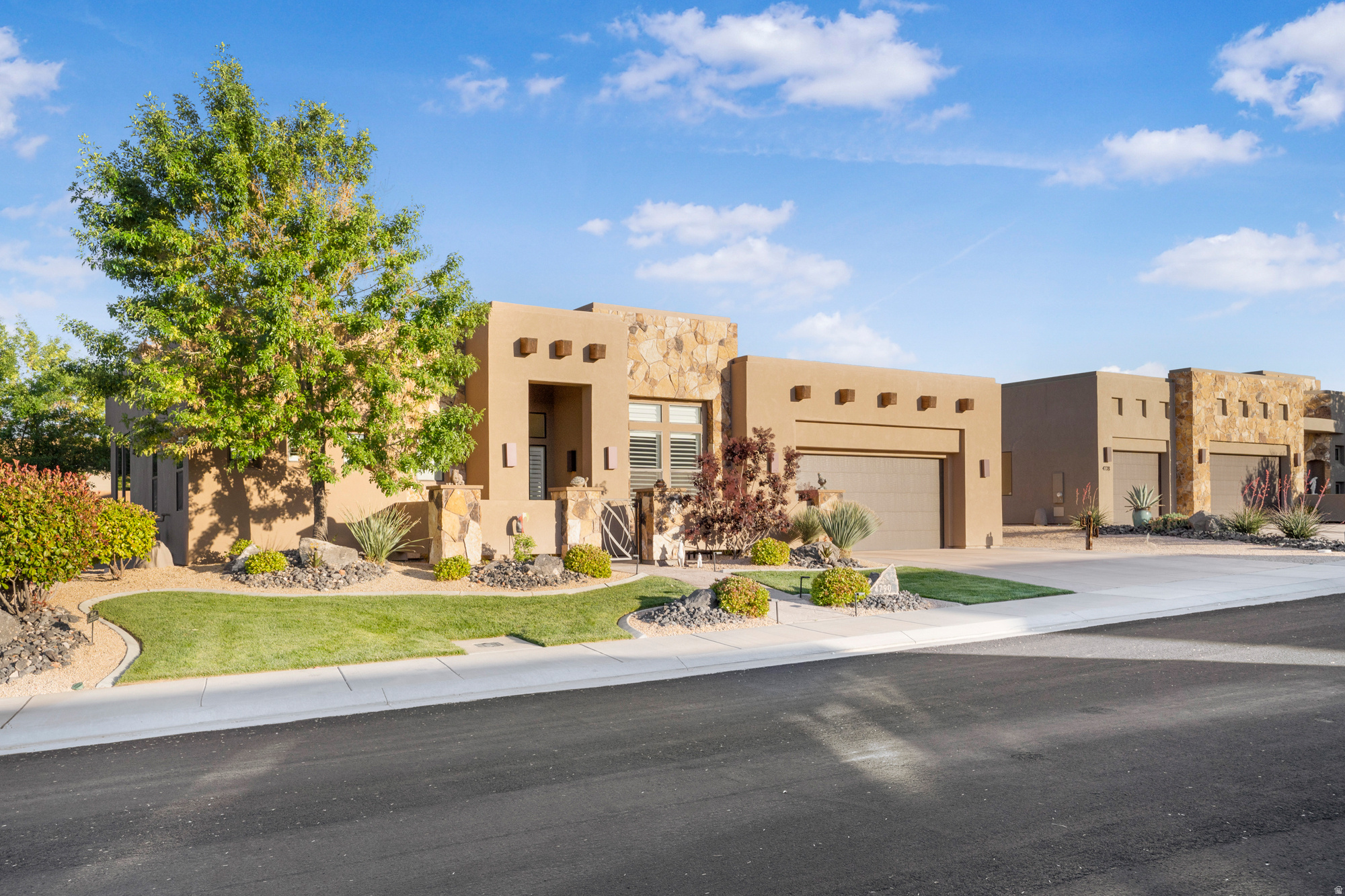 LEDGES OF ST GEORGE WHITE ROCKS PH 4 - Residential