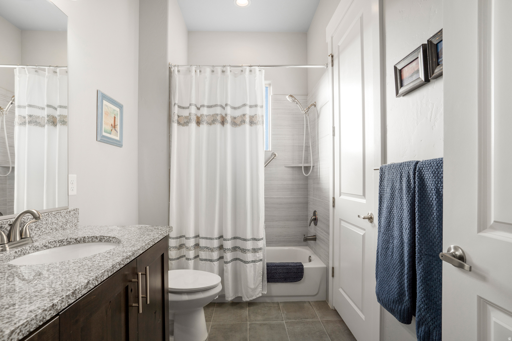 LEDGES OF ST GEORGE WHITE ROCKS PH 4 - Residential