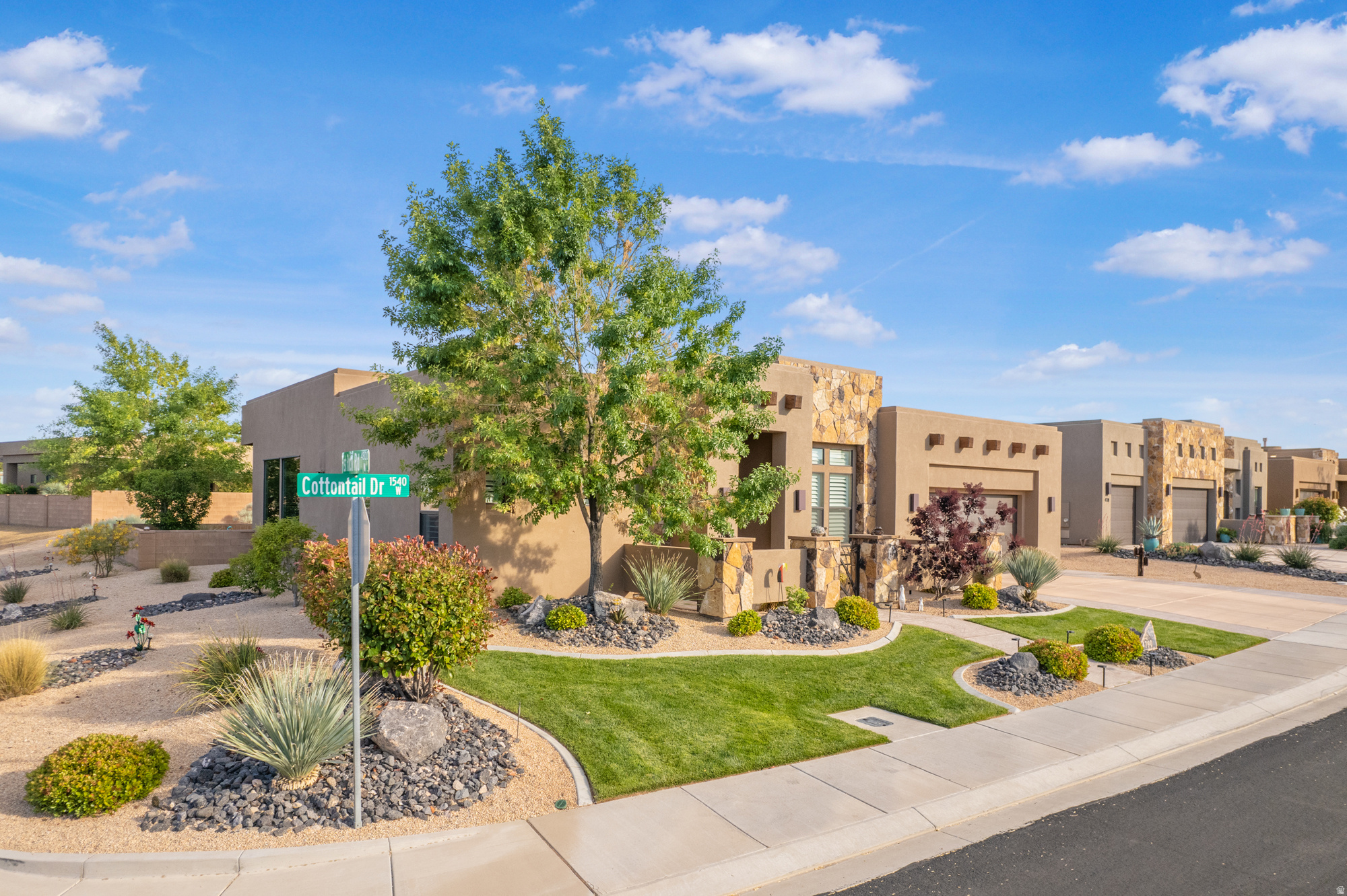 LEDGES OF ST GEORGE WHITE ROCKS PH 4 - Residential