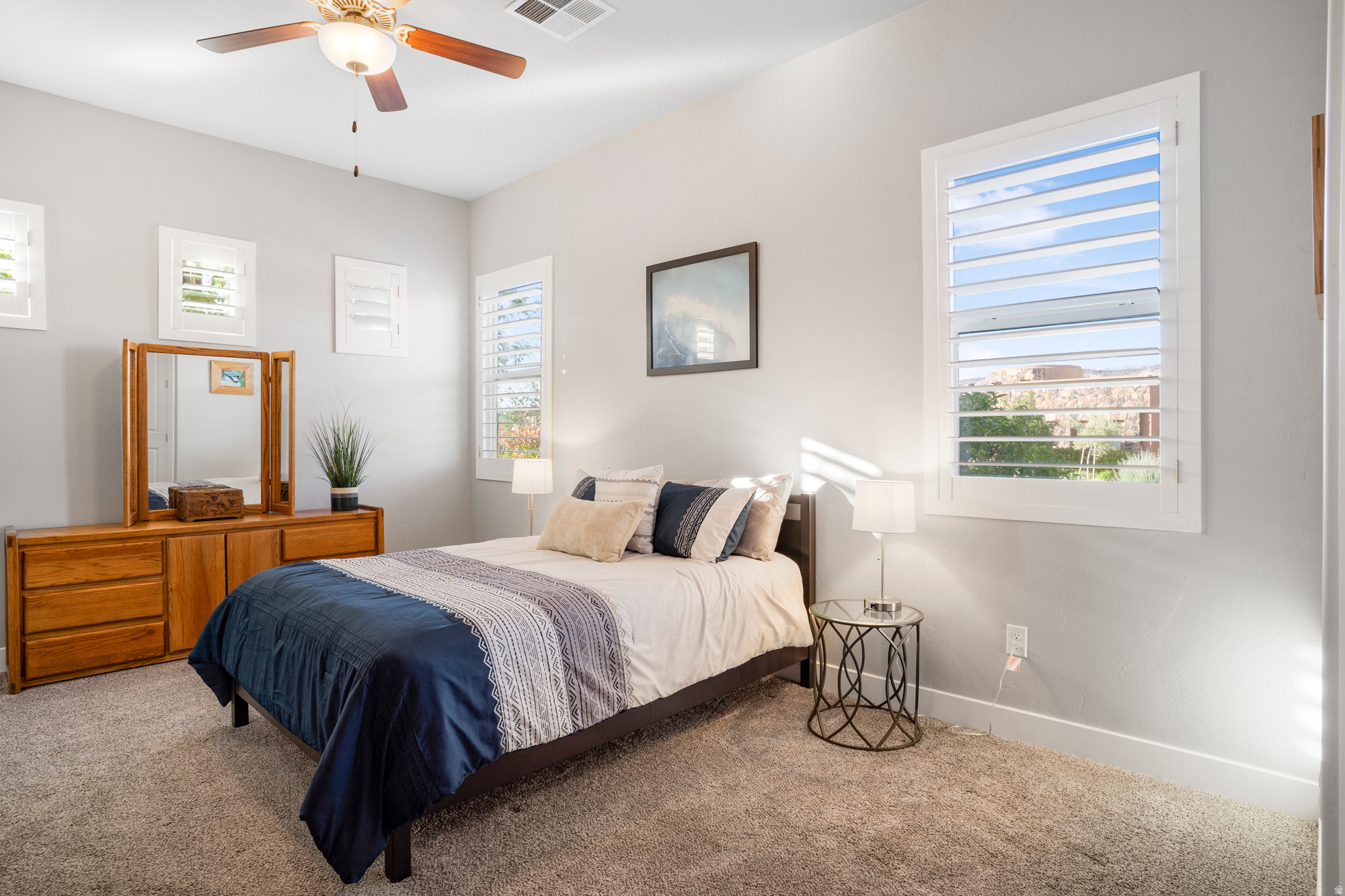 LEDGES OF ST GEORGE WHITE ROCKS PH 4 - Residential