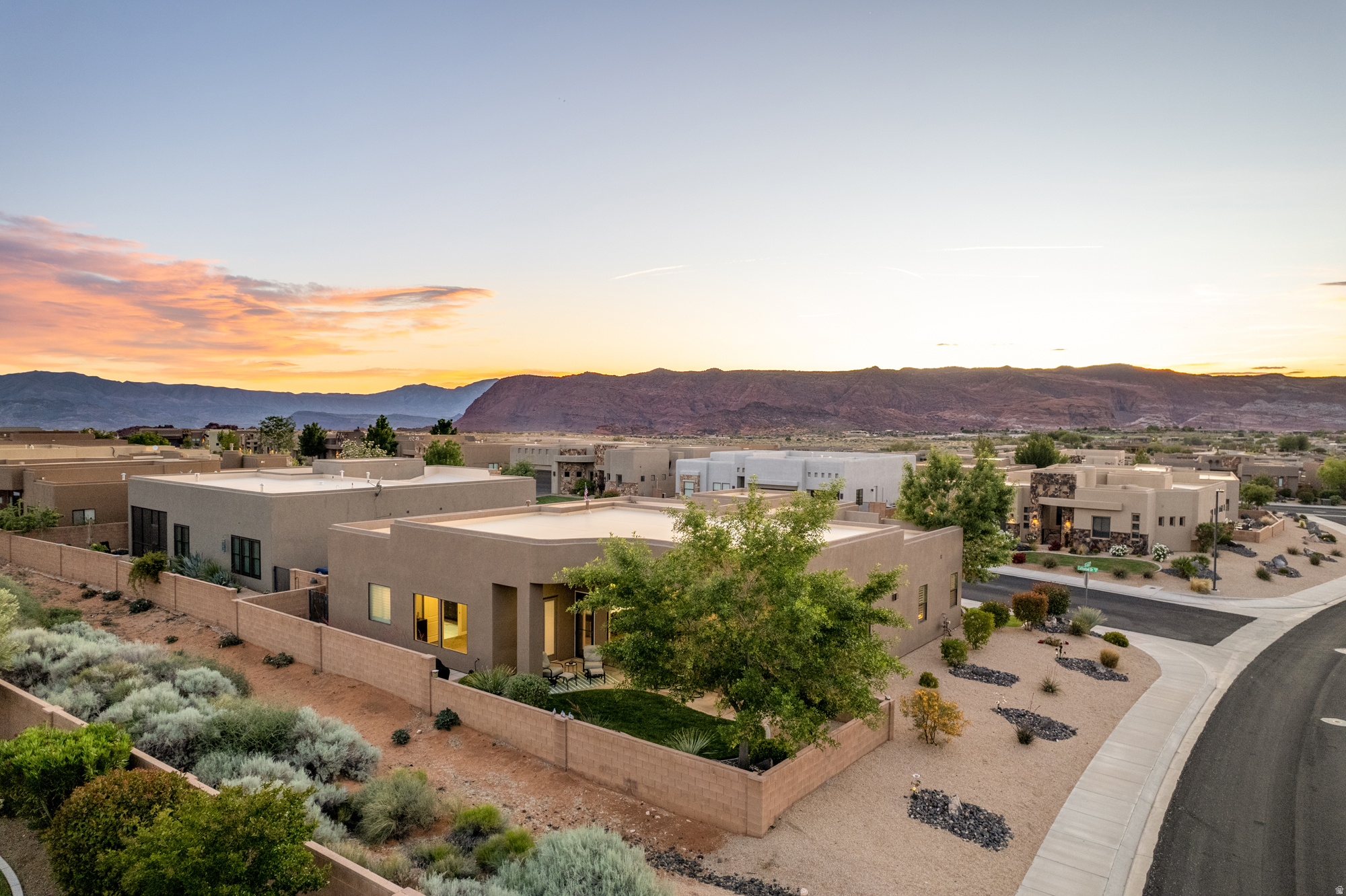 LEDGES OF ST GEORGE WHITE ROCKS PH 4 - Residential