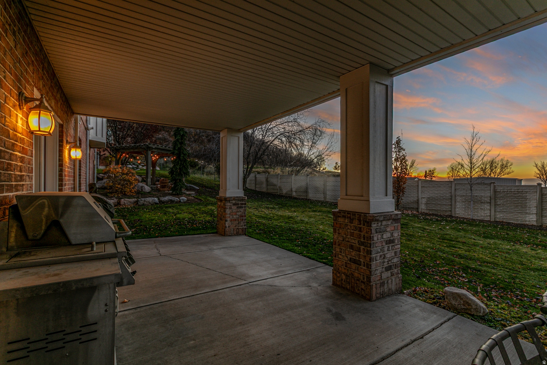 EAGLEWOOD COVE - Residential