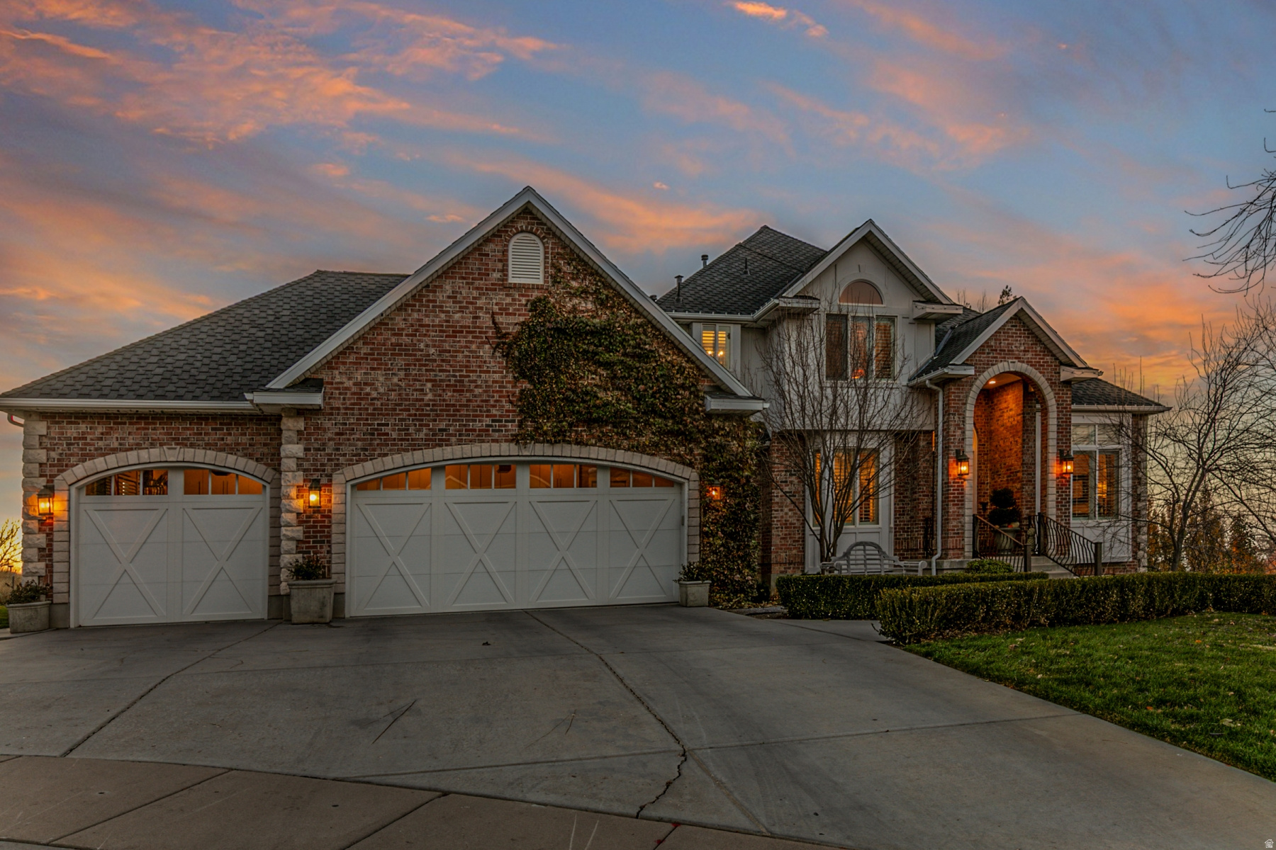 EAGLEWOOD COVE - Residential