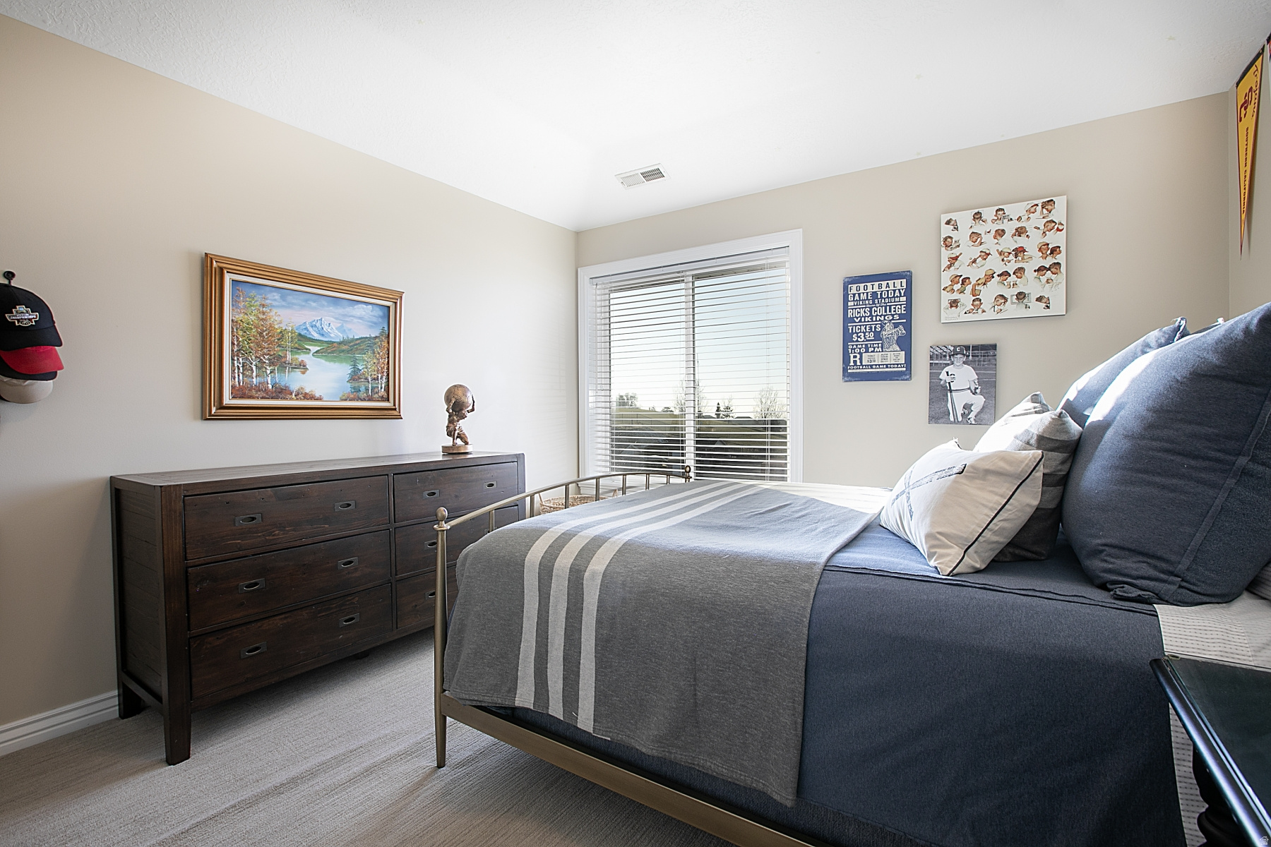 EAGLEWOOD COVE - Residential