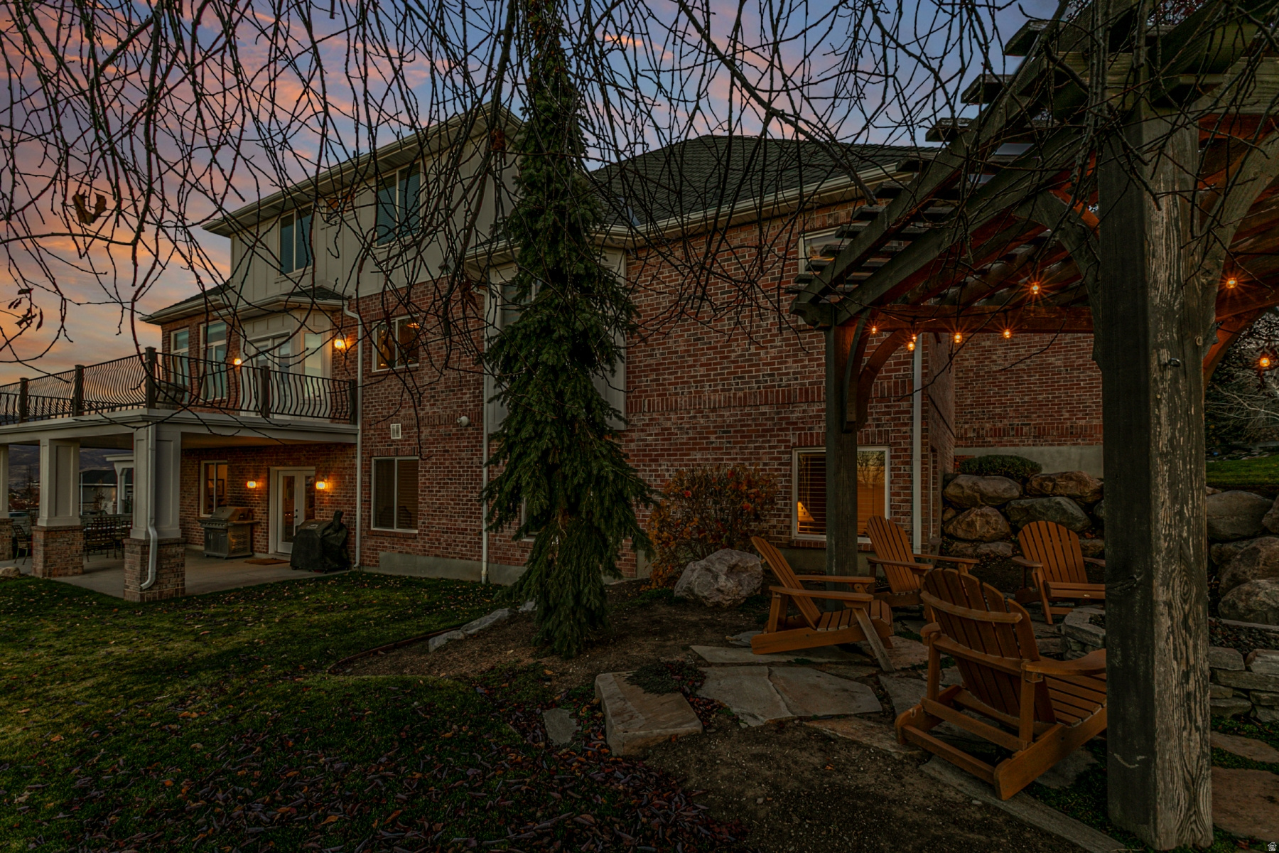 EAGLEWOOD COVE - Residential