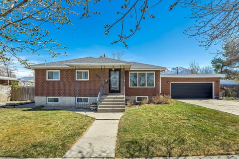 Photo of 580 N 300 E, Spanish Fork, UT 84660 (MLS # 2146276)