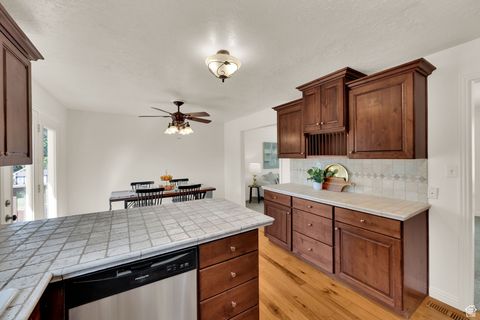 Tiny photo for 849 W 225 S, Orem, UT 84058 (MLS # 2106847)