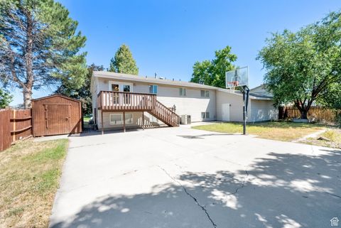 Tiny photo for 849 W 225 S, Orem, UT 84058 (MLS # 2106847)