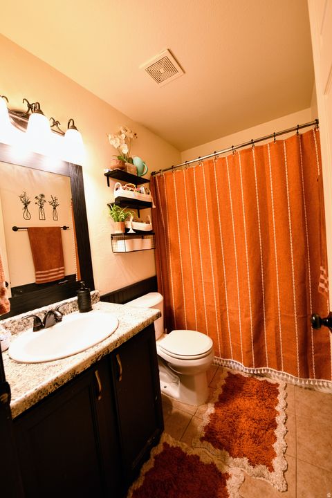 Tiny photo for 228 S LARKIN LN W, Kaysville, UT 84037 (MLS # 2150302)