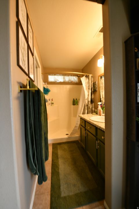 Tiny photo for 228 S LARKIN LN W, Kaysville, UT 84037 (MLS # 2150302)