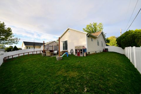Tiny photo for 228 S LARKIN LN W, Kaysville, UT 84037 (MLS # 2150302)
