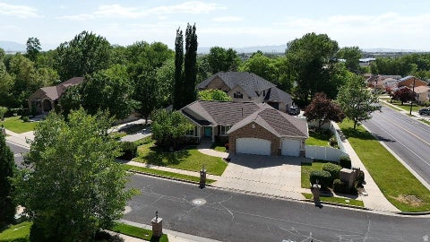 Tiny photo for 936 S DAVIS CREEK LN E, Farmington, UT 84025 (MLS # 2163796)
