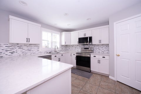 Tiny photo for 936 S DAVIS CREEK LN E, Farmington, UT 84025 (MLS # 2163796)