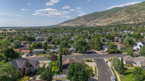 Tiny photo for 936 S DAVIS CREEK LN E, Farmington, UT 84025 (MLS # 2163796)
