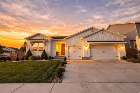Photo of 303 E 130 N, Vineyard, UT 84059 (MLS # 2186656)