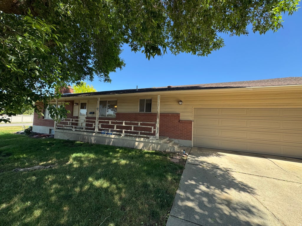 Photo of 1611 S 75 E, Bountiful, UT 84010 (MLS # 2163396)