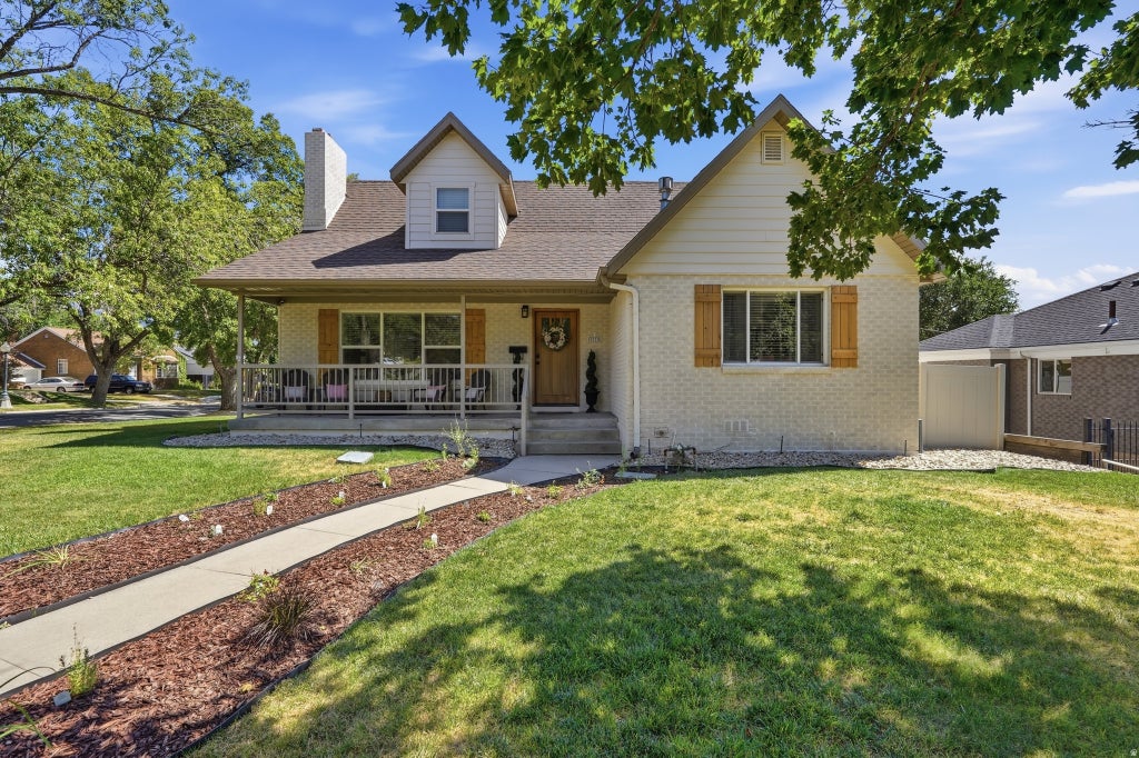 Photo of 1970 E LAIRD DR S, Salt Lake City, UT 84108 (MLS # 2174558)