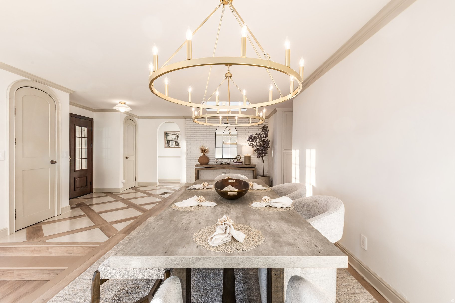 LAKEWOOD - Residential