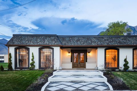 Photo of 1475 E LAKEWOOD DR, Holladay, UT 84117 (MLS # 2147590)