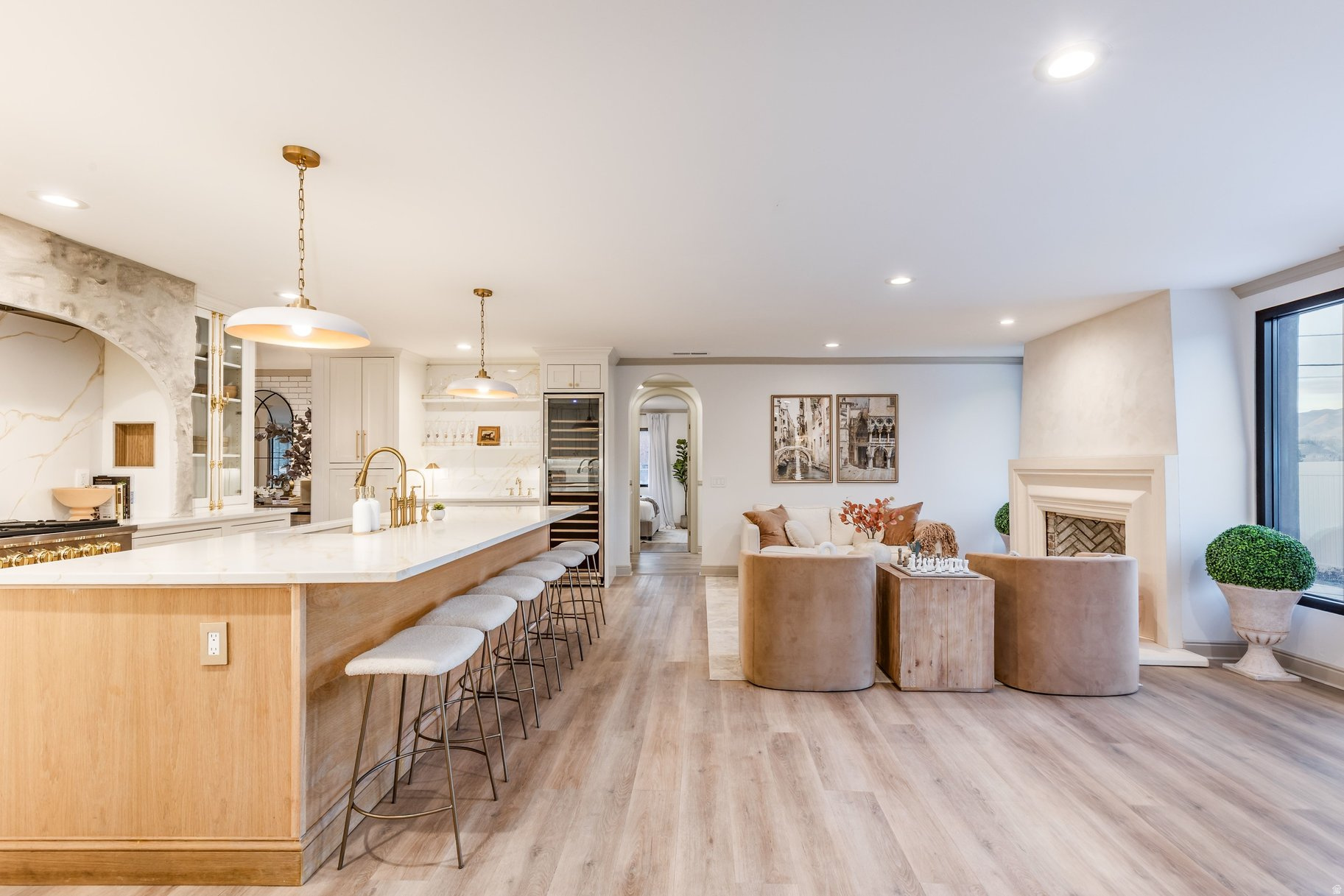 LAKEWOOD - Residential